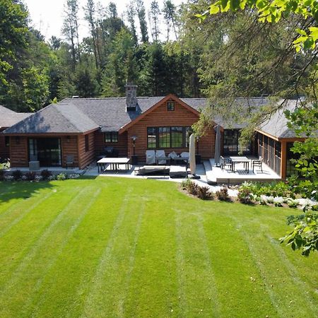 Haliburton Post House Hotel Minden Buitenkant foto