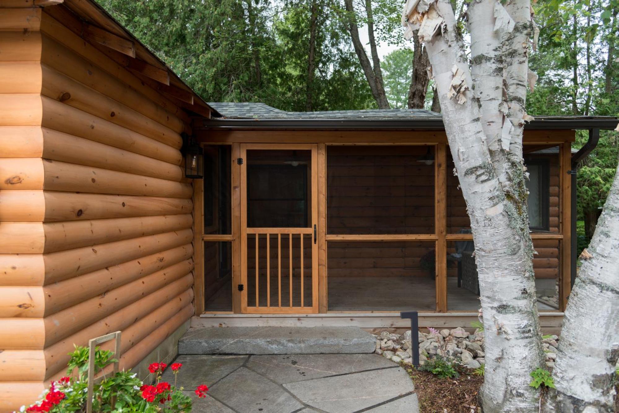 Haliburton Post House Hotel Minden Buitenkant foto