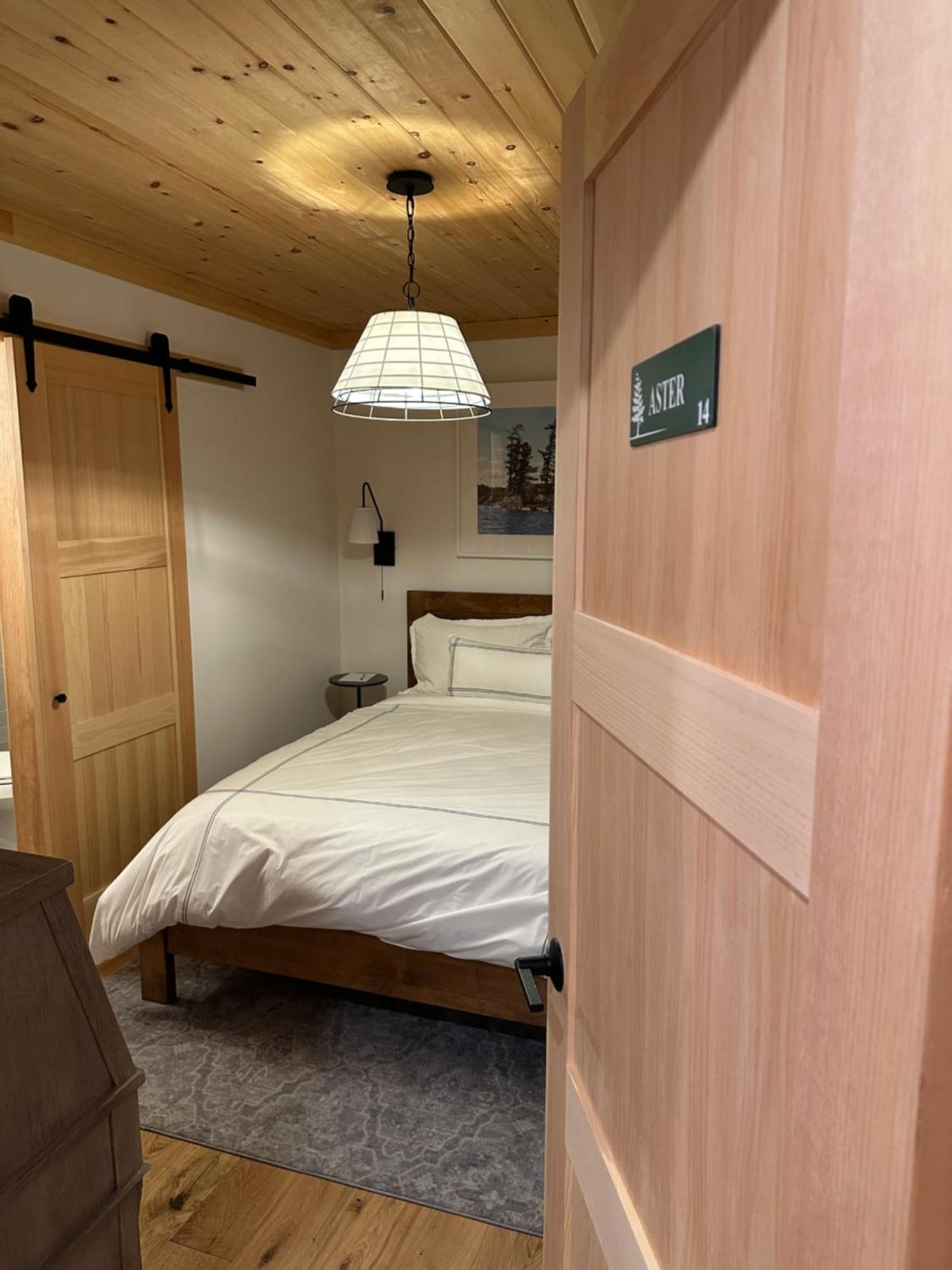 Haliburton Post House Hotel Minden Buitenkant foto