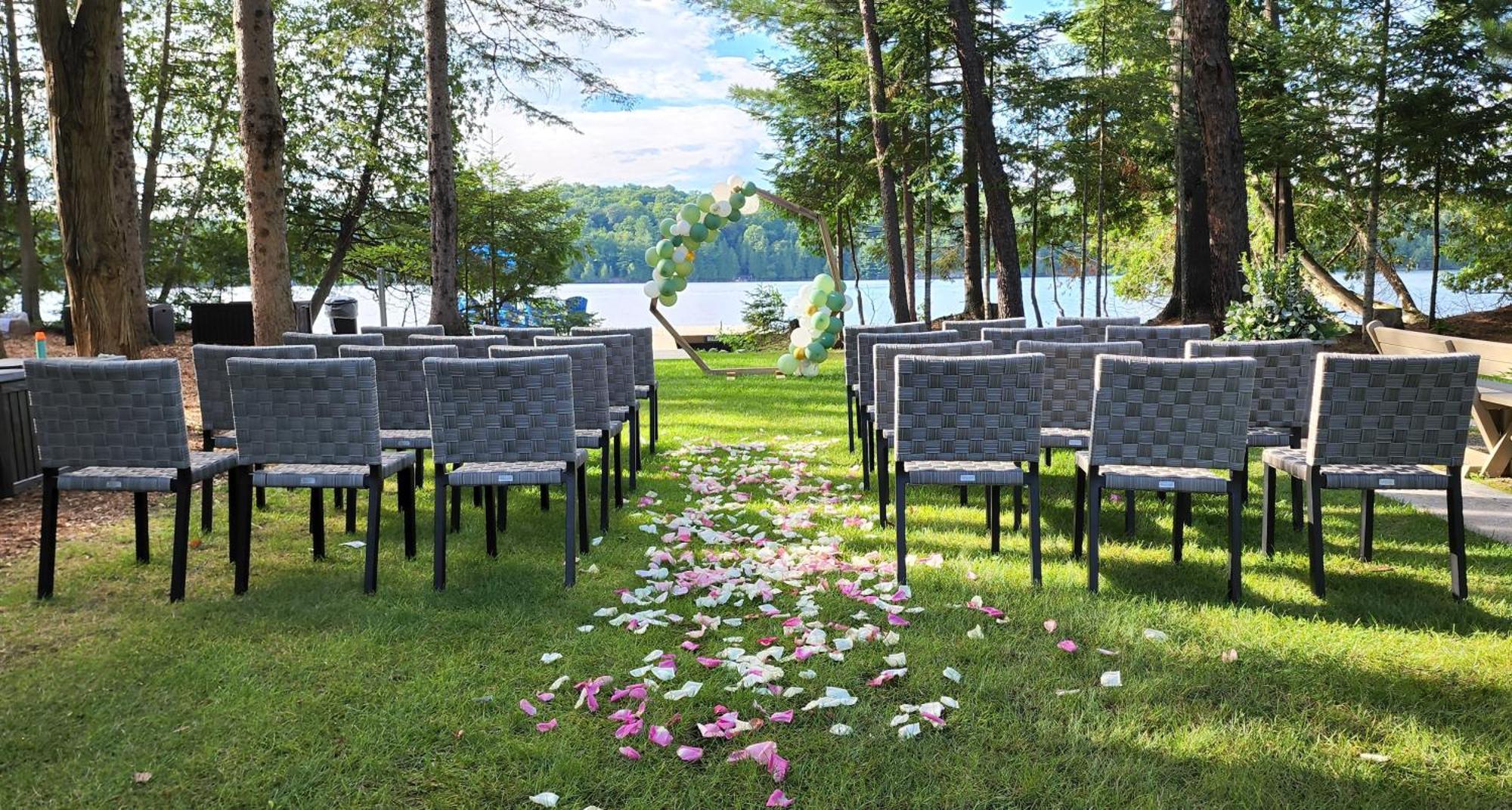 Haliburton Post House Hotel Minden Buitenkant foto